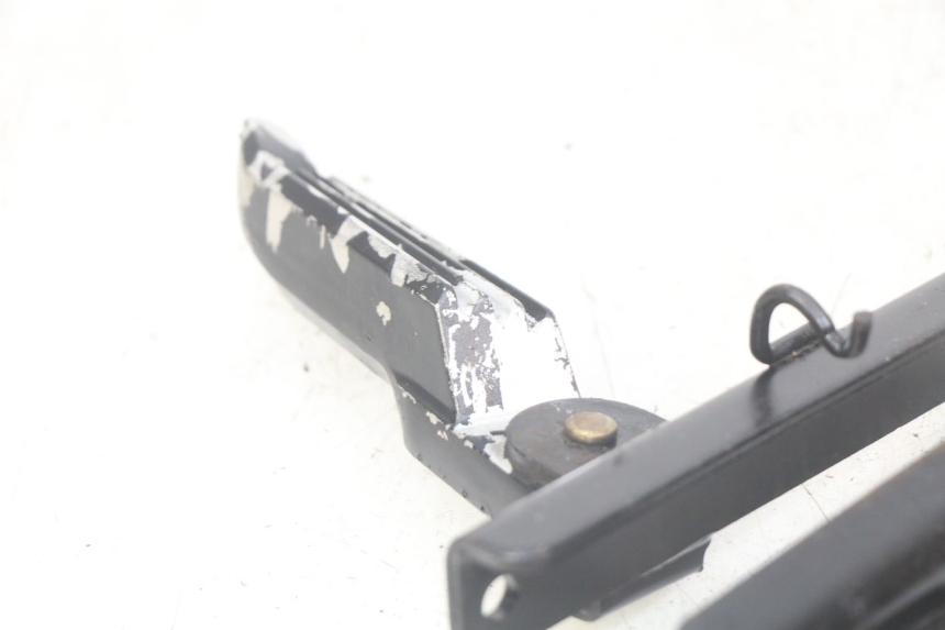 photo de PAIA DI PEDANE POSTERIORI SYM JET SPORT XR 50 (2006 - 2015) - Altra angolazione