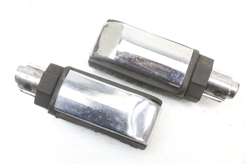 photo de PEDANA POSTERIORE JINLUN JL HIGHLANDER 125 (2007 - 2015) - Altra angolazione