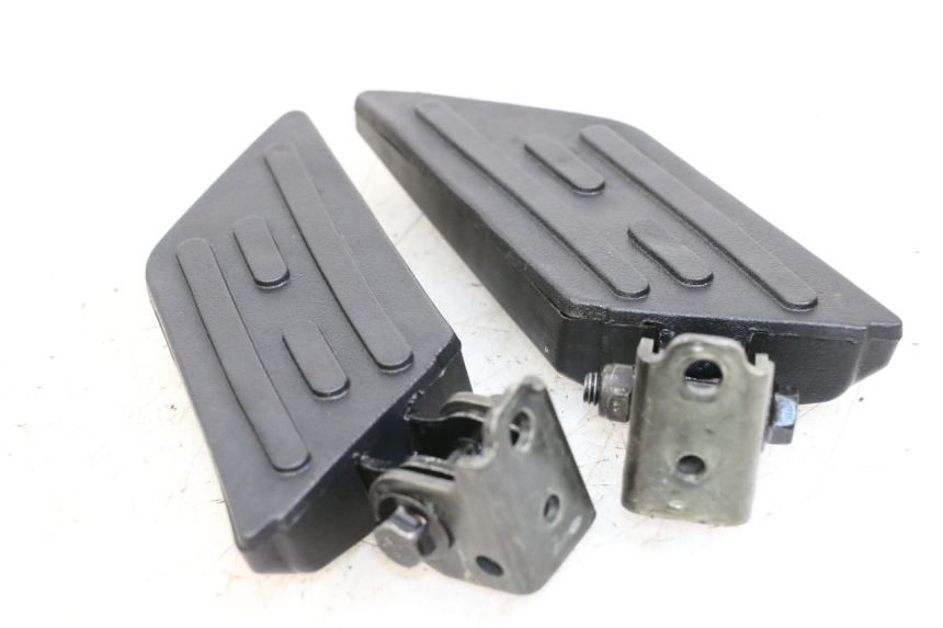 photo de PAIA DI PEDANE POSTERIORI PEUGEOT KISBEE 4T 50 (2018 - 2022) - Primo piano tecnico