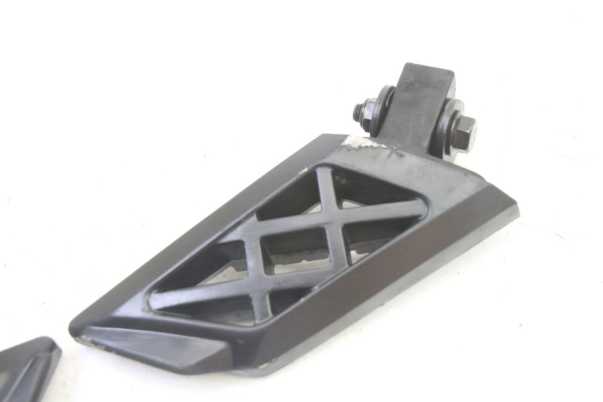 photo de PAIA DI PEDANE POSTERIORI PEUGEOT KISBEE 4T 50 (2018 - 2022) - Altra vista dell'articolo