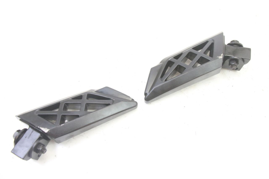 photo de PAIA DI PEDANE POSTERIORI PEUGEOT KISBEE 4T 50 (2018 - 2022) - Primo piano tecnico