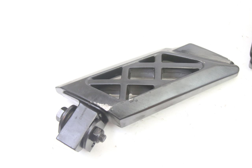 photo de PAIA DI PEDANE POSTERIORI PEUGEOT KISBEE 4T 50 (2018 - 2022) - Vista d'insieme del prodotto