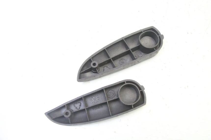 photo de PEDANA POSTERIORE PIAGGIO LIBERTY 4T 50 (2009 - 2015) - Zoom sullo stato d'uso