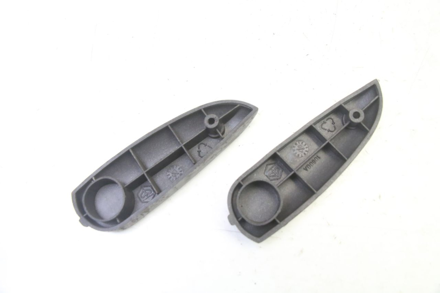 photo de PEDANA POSTERIORE PIAGGIO LIBERTY 4T 50 (2009 - 2015) - Altra angolazione