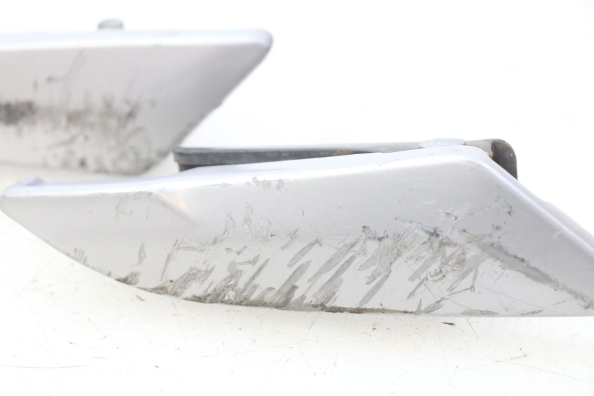 photo de PAIA DI PEDANE POSTERIORI PIAGGIO LIBERTY IGET 4T 50 (2015 - 2020) - Altra angolazione