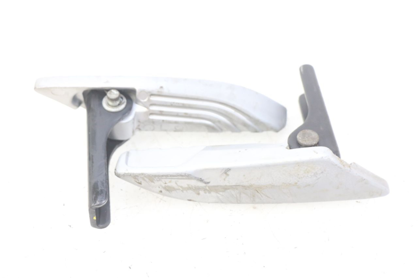 photo de PAIA DI PEDANE POSTERIORI PIAGGIO LIBERTY IGET 4T 50 (2015 - 2020) - Vista d'insieme del prodotto