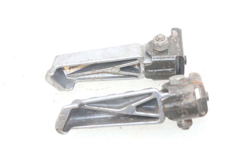 photo de PAIA DI PEDANE POSTERIORI PEUGEOT LUDIX BLASTER 50 (2006 - 2014) - Altra angolazione