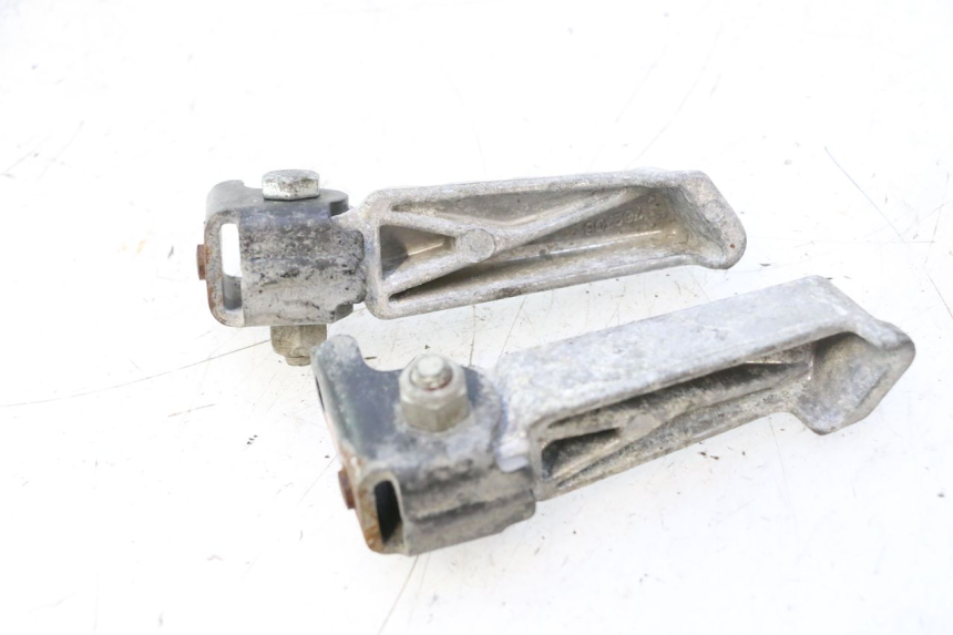 photo de PEDANA POSTERIORE PEUGEOT LUDIX ONE 50 (2004 - 2013) - Zoom sullo stato d'uso