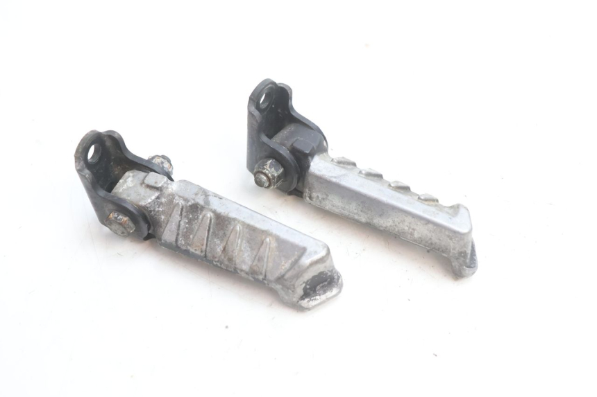 photo de PEDANA POSTERIORE PEUGEOT LUDIX ONE 50 (2004 - 2013) - Dettaglio del componente
