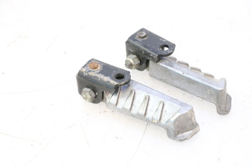 photo de PEDANA POSTERIORE PEUGEOT LUDIX ONE 50 (2004 - 2006) - Dettaglio del componente
