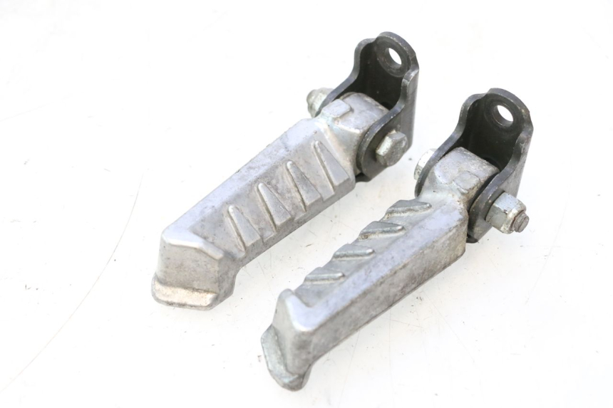 photo de PAIA DI PEDANE POSTERIORI PEUGEOT LUDIX SNAKE 2T 50 (2004 - 2014) - Vista principale