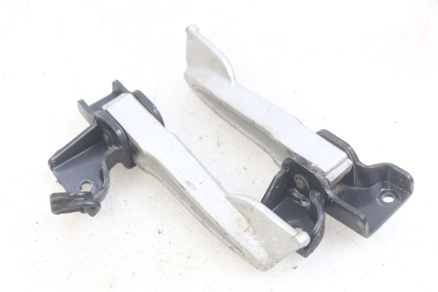 photo de PAIA DI PEDANE POSTERIORI SYM MIO 50 (2011 - 2017) - Dettaglio del componente