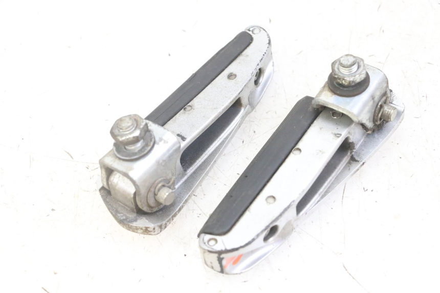 photo de PAIA DI PEDANE POSTERIORI GILERA NEXUS 125 (2009 - 2013) - Ricambio usato controllato