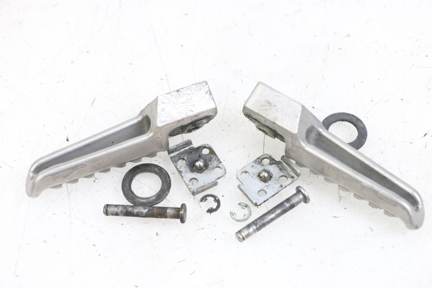 photo de PEDANA POSTERIORE KAWASAKI NINJA 400 (2018 - 2023) - Zoom sullo stato d'uso