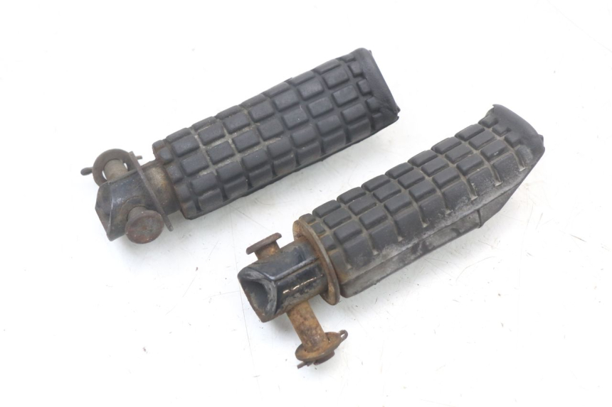 photo de PAIA DI PEDANE POSTERIORI HONDA NTV DEAUVILLE 650 (1998 - 2001) - Zoom sullo stato d'uso