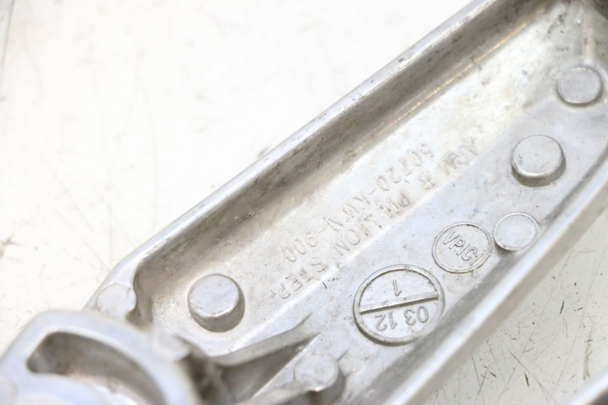photo de PEDANA POSTERIORE HONDA PCX (JF57/JF64) 125 (2014 - 2018) - Dettagli dei punti di fissaggio