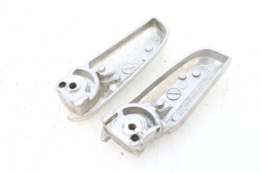 photo de PEDANA POSTERIORE HONDA PCX (JF57/JF64) 125 (2014 - 2018) - Stato della superficie e materiale