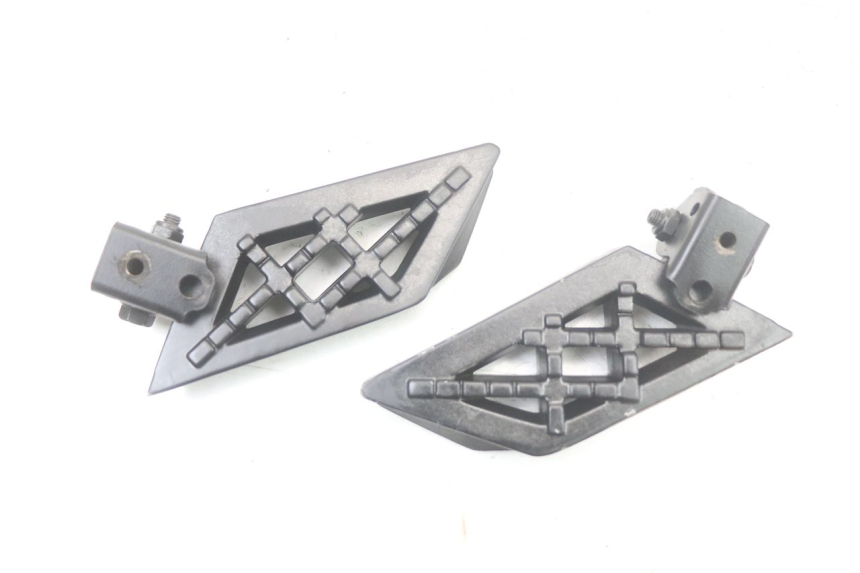 photo de PEDANA POSTERIORE PEUGEOT STREETZONE 4T 50 (2018 - 2023) - Vista principale