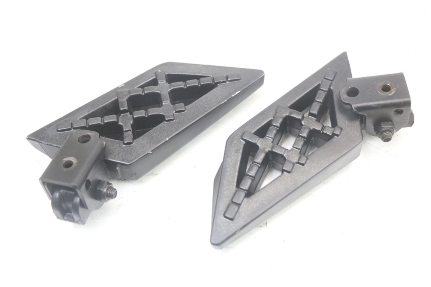 photo de PEDANA POSTERIORE PEUGEOT STREETZONE 4T 50 (2018 - 2023) - Zoom sullo stato d'uso