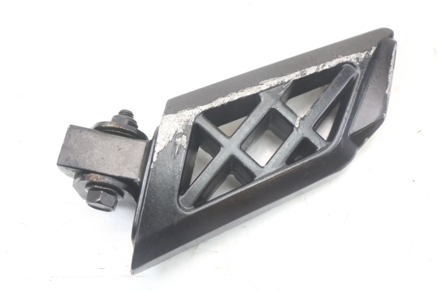 photo de PEDANA POSTERIORE PEUGEOT STREETZONE 4T 50 (2018 - 2023) - Dettagli dei punti di fissaggio