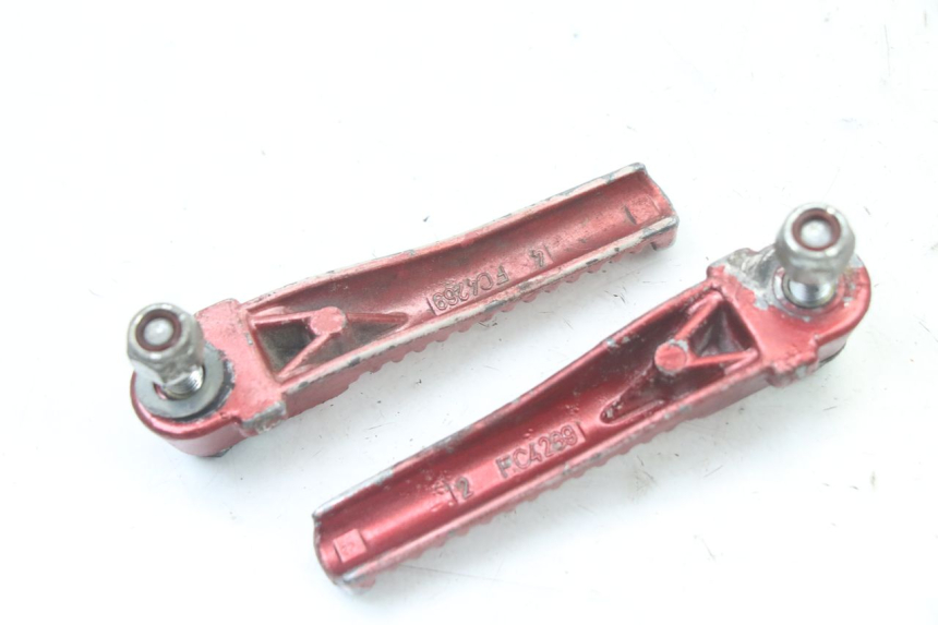 photo de PAIA DI PEDANE POSTERIORI PEUGEOT TKR TREKKER FURIOUS 50 (2005 - 2014) - Altra angolazione