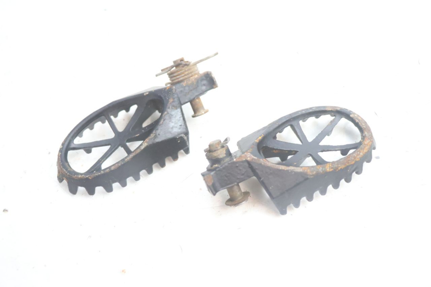 photo de PEDANA POSTERIORE APOLLO RFZ 125 - Stato della superficie e materiale