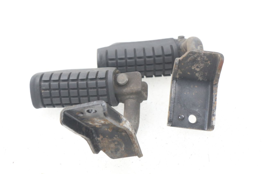 photo de COPPIA PEDANA POSTERIORE DAELIM S2 125 (2006 - 2007) - Zoom sullo stato d'uso