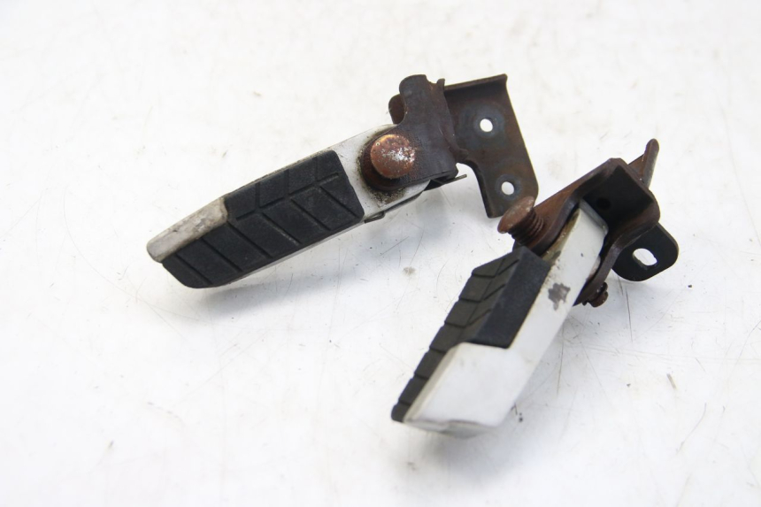 photo de PAIA DI PEDANE POSTERIORI DAELIM S3 125 (2010 - 2017) - Vista principale