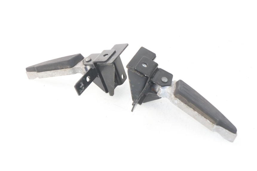 photo de COPPIA PEDANE POSTERIORI PEUGEOT SATELIS 300 (2012 - 2015) - Altra angolazione