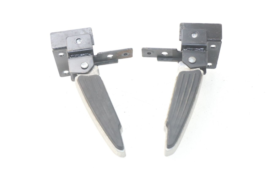 photo de COPPIA PEDANE POSTERIORI PEUGEOT SATELIS 300 (2012 - 2015) - Primo piano tecnico