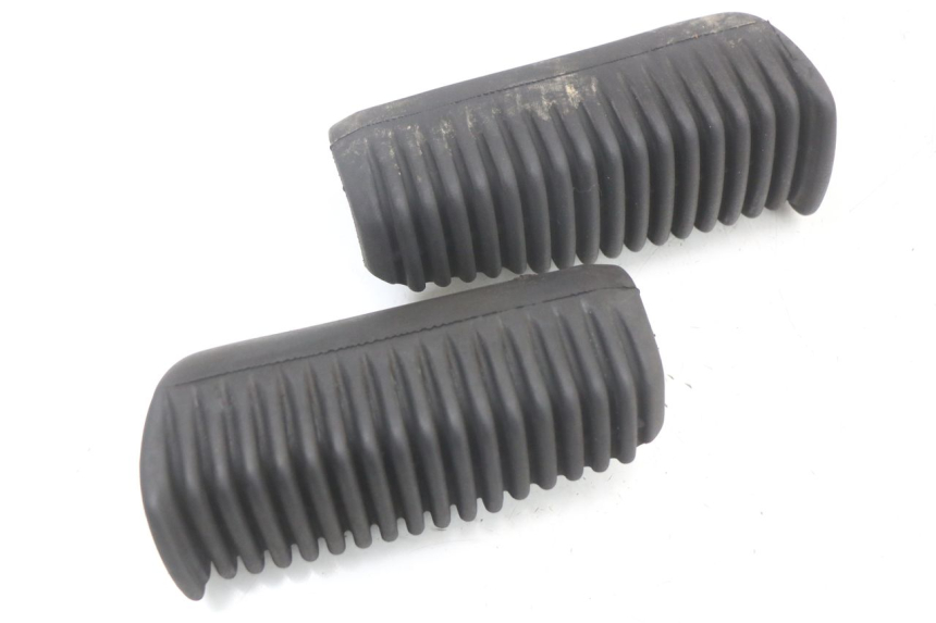 photo de COPPIA PEDANE POSTERIORI APRILIA SCARABEO GT 125 (1999 - 2007) - Zoom sullo stato d'uso