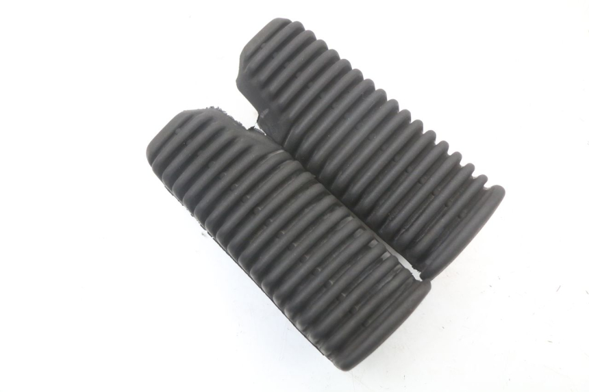 photo de COPPIA PEDANE POSTERIORI APRILIA SCARABEO GT 125 (1999 - 2007) - Altra angolazione