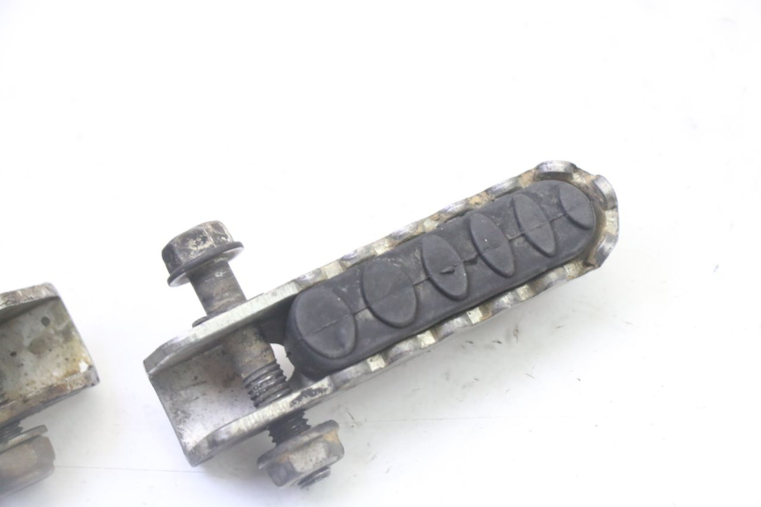 photo de COPPIA PEDANA POSTERIORE DERBI SENDA SM DRD 50 (2008 - 2013) - Zoom sullo stato d'uso