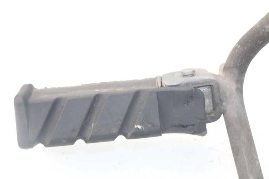 photo de COPPIA PEDANE POSTERIORI HONDA SES DYLAN 125 (2002 - 2006) - Primo piano tecnico