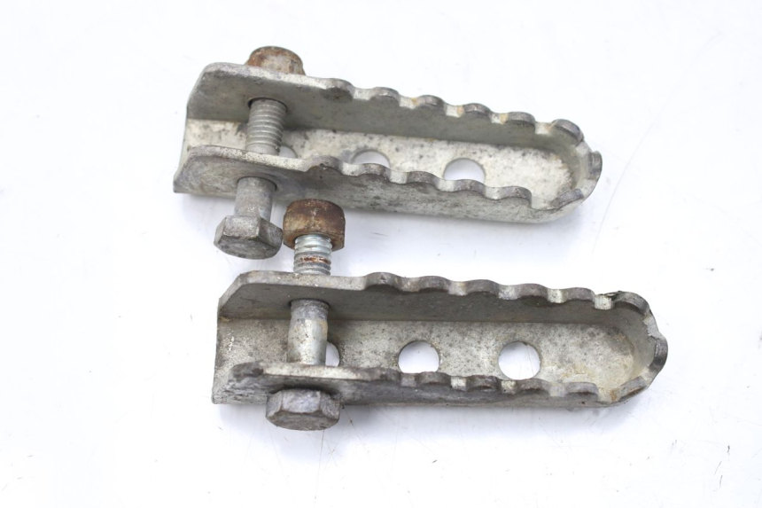 photo de PAIA DI PEDANE POSTERIORI GILERA SMT SUPERMOTARD 50 (2009 - 2017) - Altra angolazione