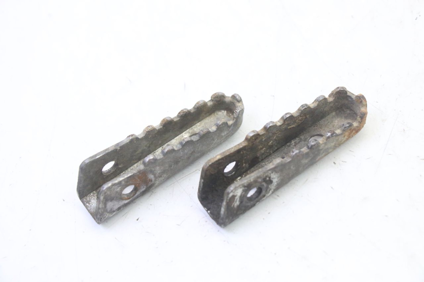 photo de PAIA DI PEDANE POSTERIORI GILERA SMT SUPERMOTARD 50 (2009 - 2017) - Altra angolazione