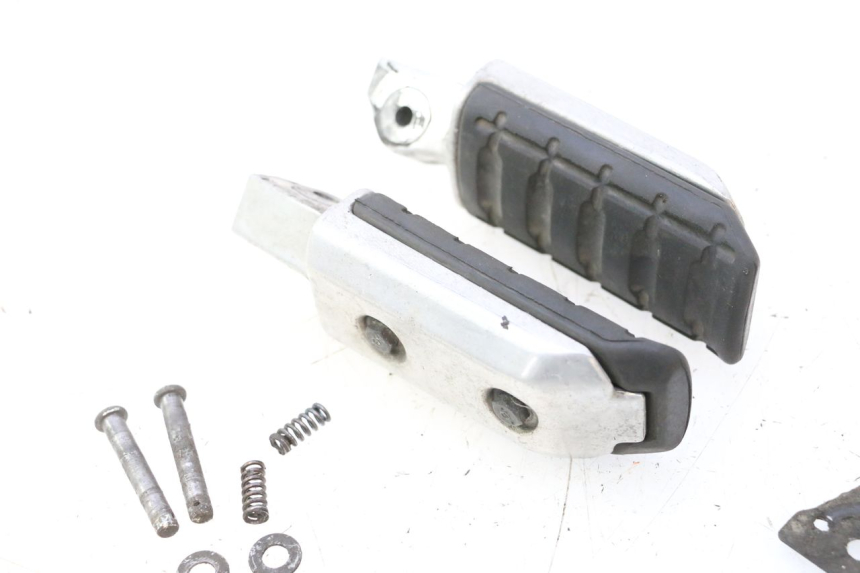 photo de PEDANA POSTERIORE HONDA ST PAN EUROPEAN 1100 (1990 - 2002) - Zoom sullo stato d'uso