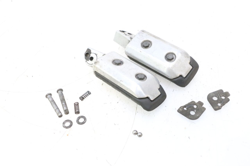 photo de PEDANA POSTERIORE HONDA ST PAN EUROPEAN 1100 (1990 - 2002) - Altra angolazione