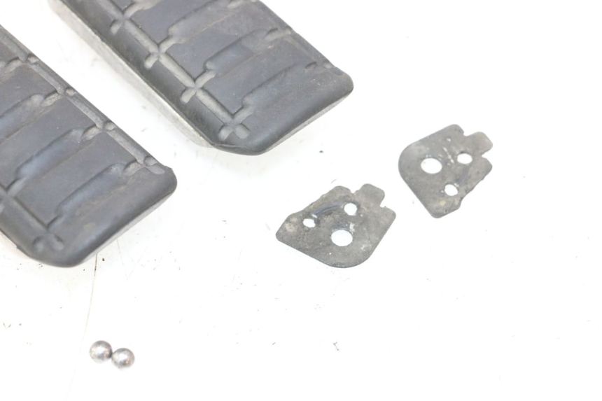 photo de PEDANA POSTERIORE HONDA ST PAN EUROPEAN 1100 (1990 - 2002) - Dettagli dei punti di fissaggio