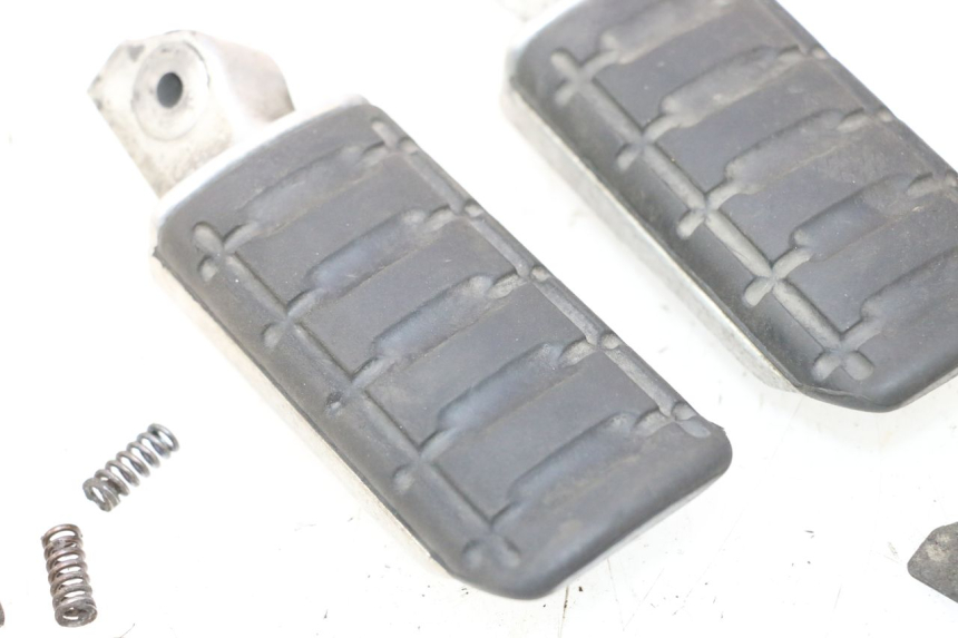photo de PEDANA POSTERIORE HONDA ST PAN EUROPEAN 1100 (1990 - 2002) - Ricambio usato controllato