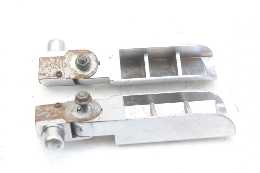 photo de PEDANA POSTERIORE RAZZO STEED 125 (2012 - 2018) - Dettaglio del componente