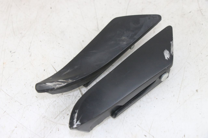 photo de PAIA DI PEDANE POSTERIORI APRILIA SXR 50 (2021 - 2023) - Primo piano tecnico