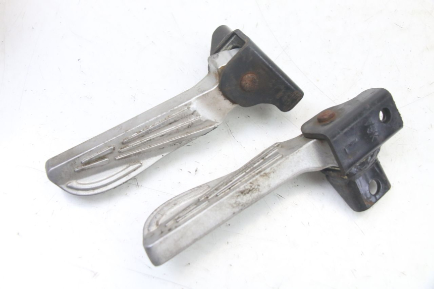 photo de COPPIA DI PEDANE POSTERIORI SYM JET 14 4T 50 (2018 - 2022) - Zoom sullo stato d'uso