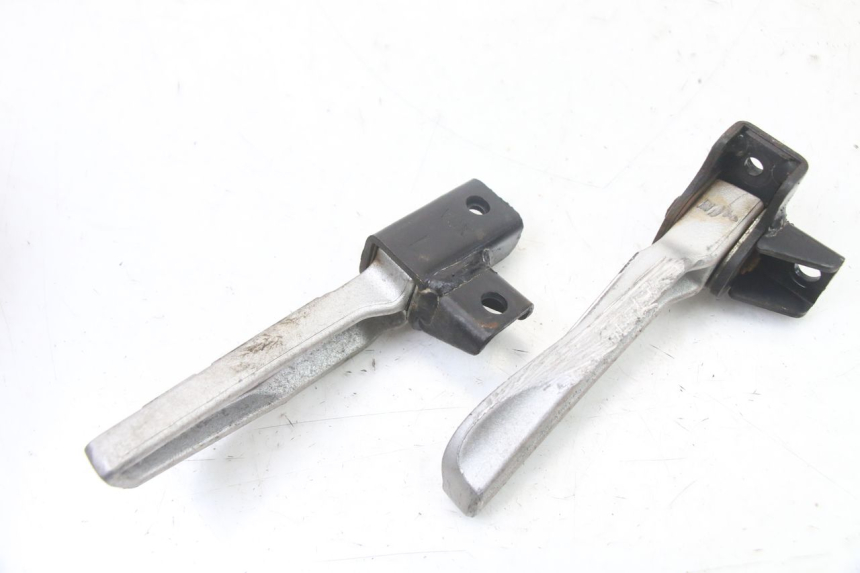 photo de COPPIA DI PEDANE POSTERIORI SYM JET 14 4T 50 (2018 - 2022) - Primo piano tecnico