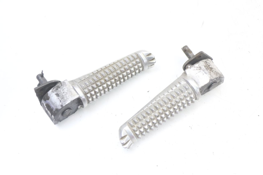 photo de PEDANA POSTERIORE YAMAHA TDR DELTABOX 125 (1997 - 2003) - Vista principale