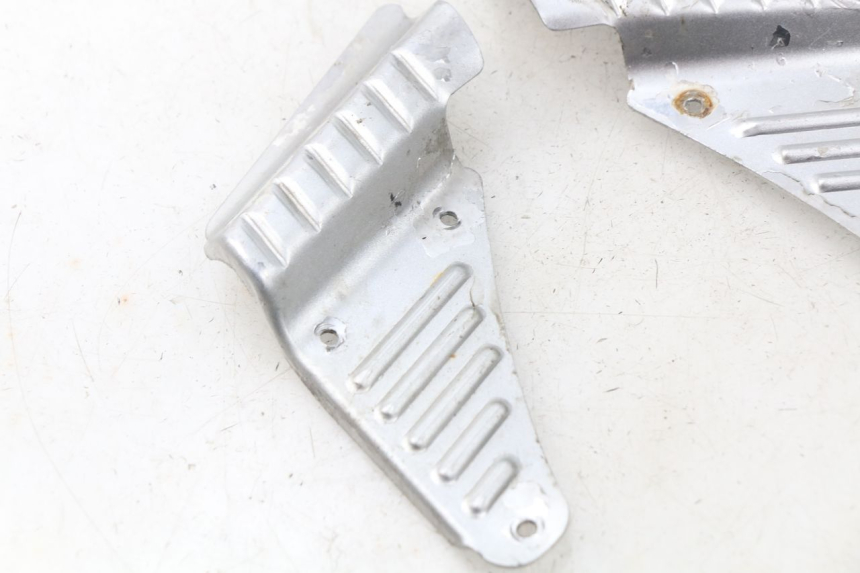 photo de COPPIA PEDANE POSTERIORI BAOTIAN TRAVEL SPIRIT 50 (2010 - 2012) - Altra angolazione