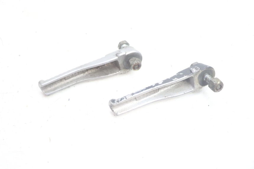 photo de PAIA DI PEDANE POSTERIORI PEUGEOT TREKKER 50 (1995 - 2004) - Zoom sullo stato d'uso