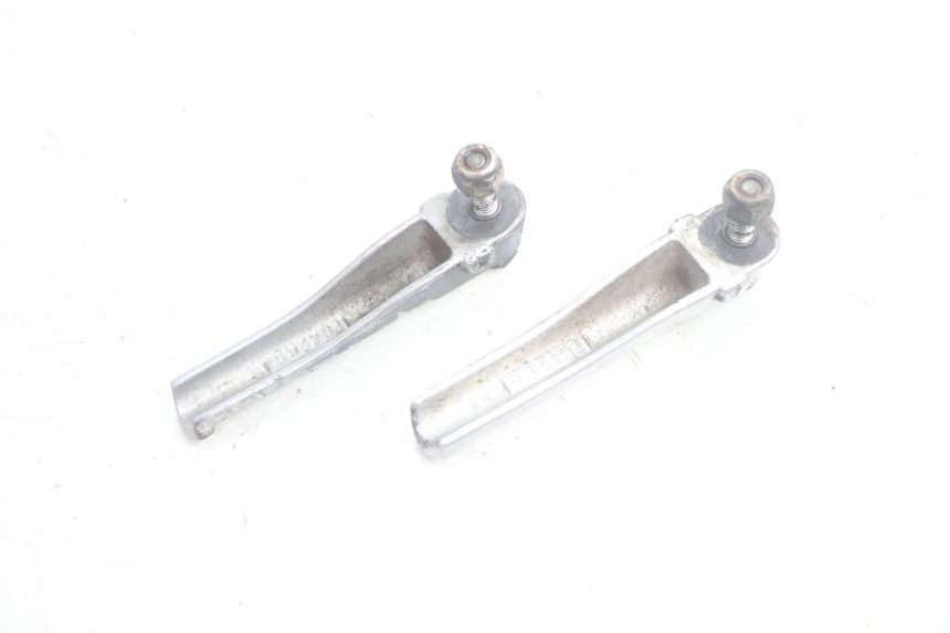 photo de PAIA DI PEDANE POSTERIORI PEUGEOT TREKKER 50 (1995 - 2004) - Altra angolazione