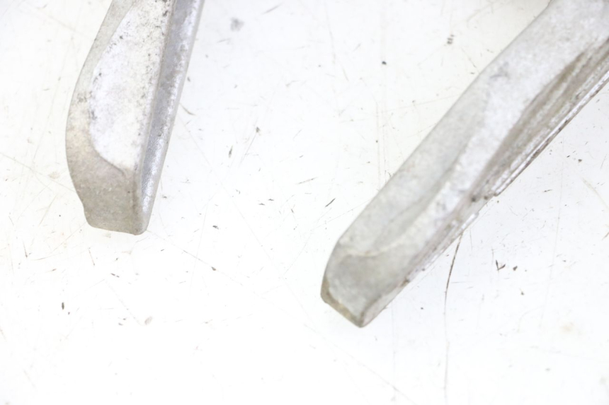 photo de PEDANA POSTERIORE PEUGEOT TWEET 4T 50 (2014 - 2019) - Zoom sullo stato d'uso