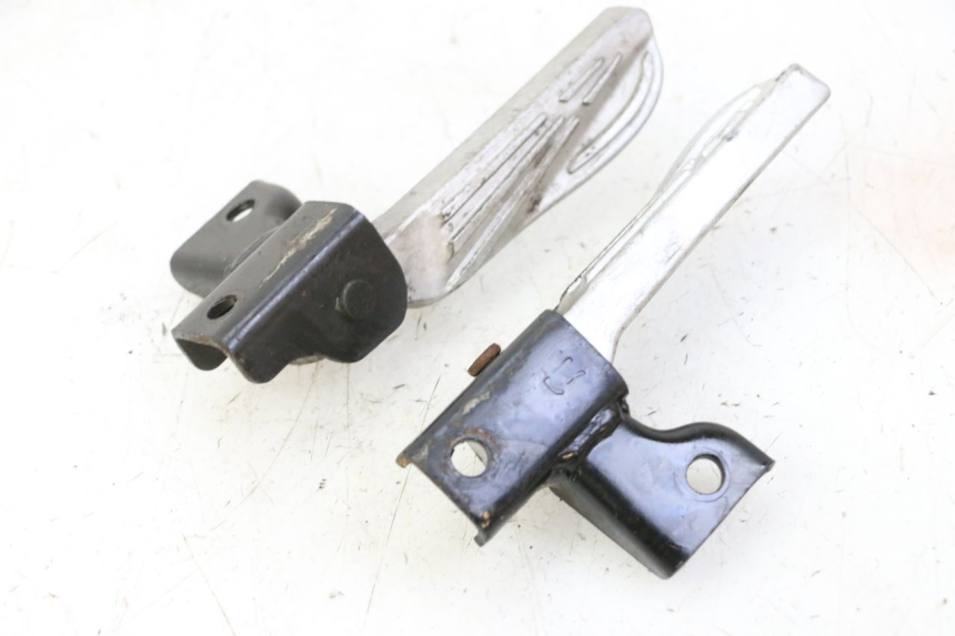 photo de PAIA DI PEDANE POSTERIORI PEUGEOT TWEET 4T 50 (2018 - 2022) - Stato della superficie e materiale